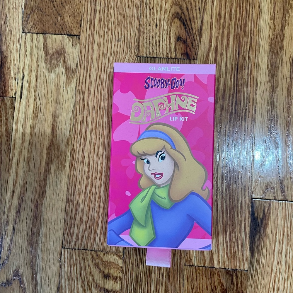 NWT Glamlite Scooby Doo Daphne Lip Kit